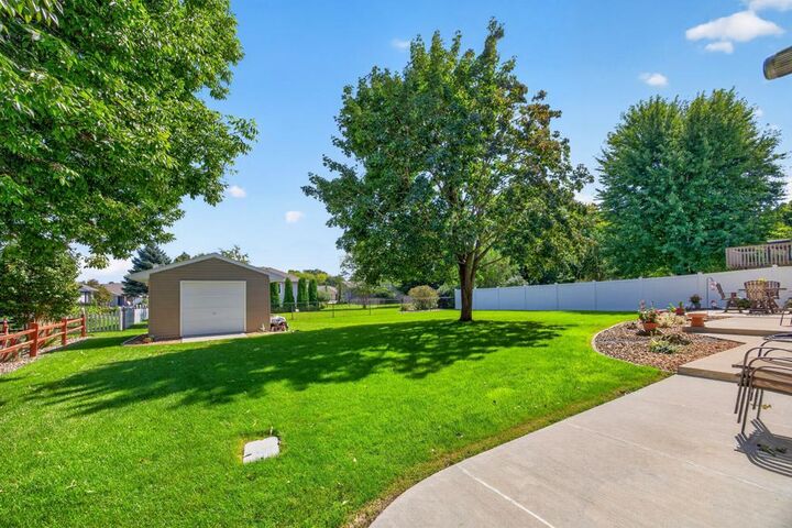 Property Photo:  1008 Golfers Court SE  MN 55904 