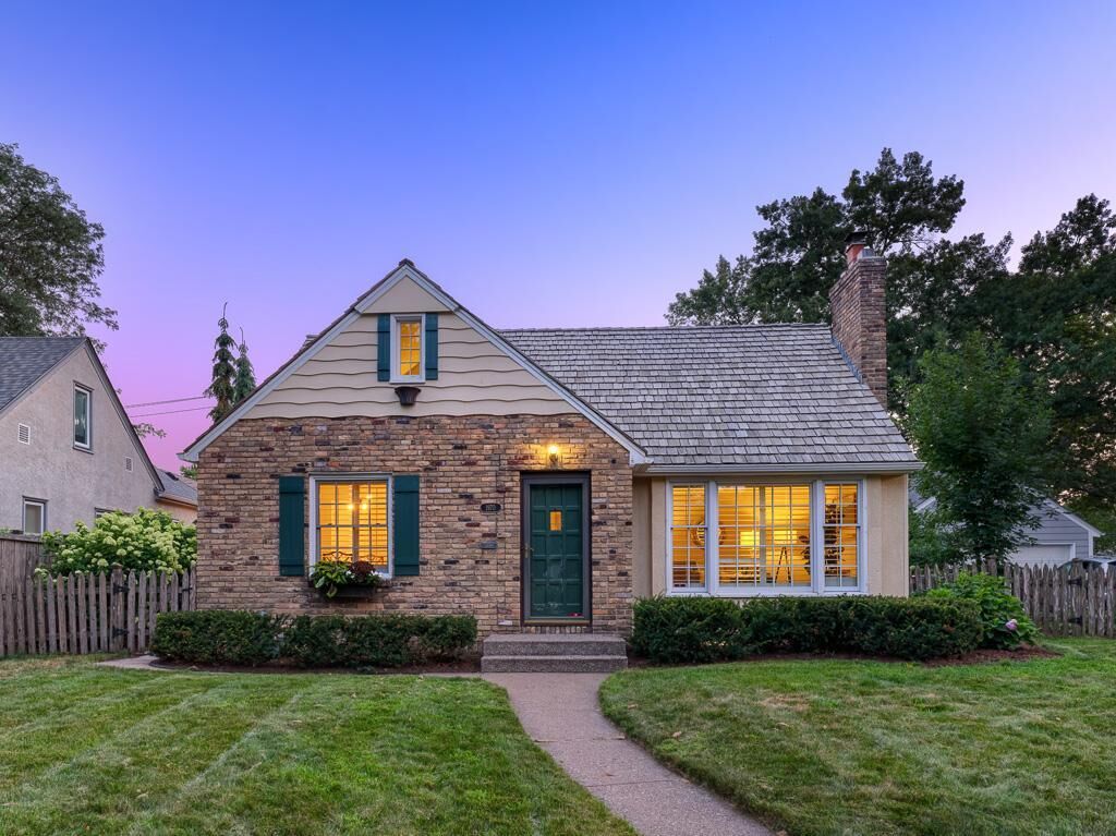 Property Photo:  1970 Norfolk Avenue  MN 55116 