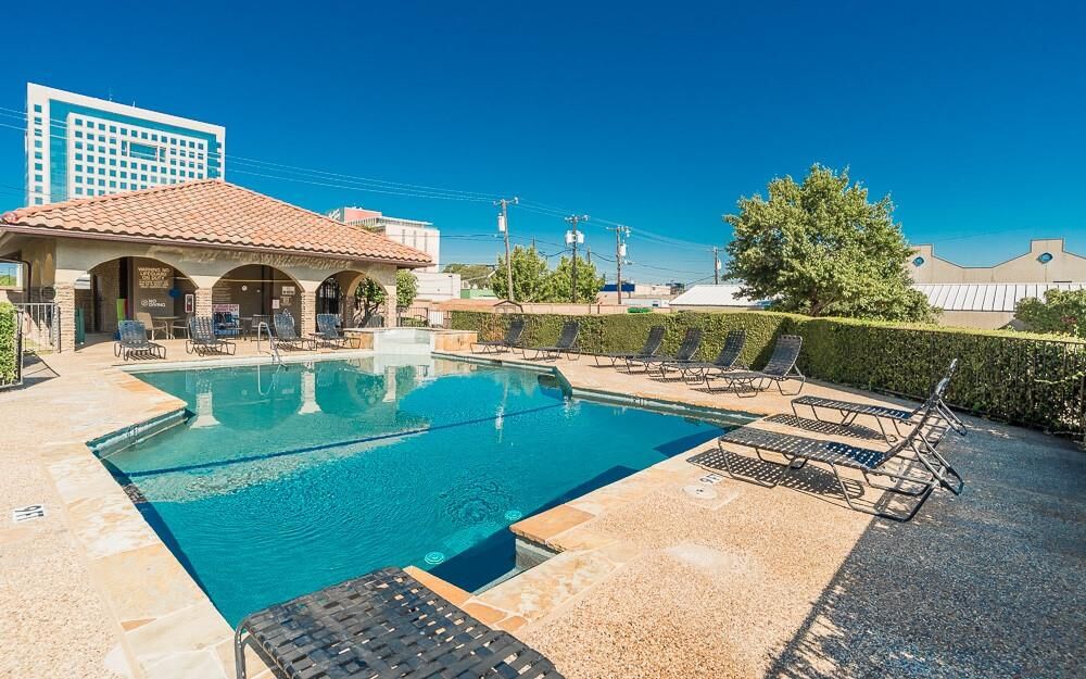 Property Photo: 5757 E University Boulevard 27Y TX 75206