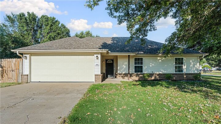 Property Photo: 1302 Anna Street AR 72712