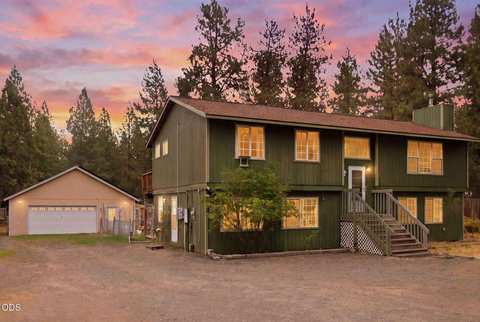 Property Photo:  59976 Hopi Road  OR 97702 