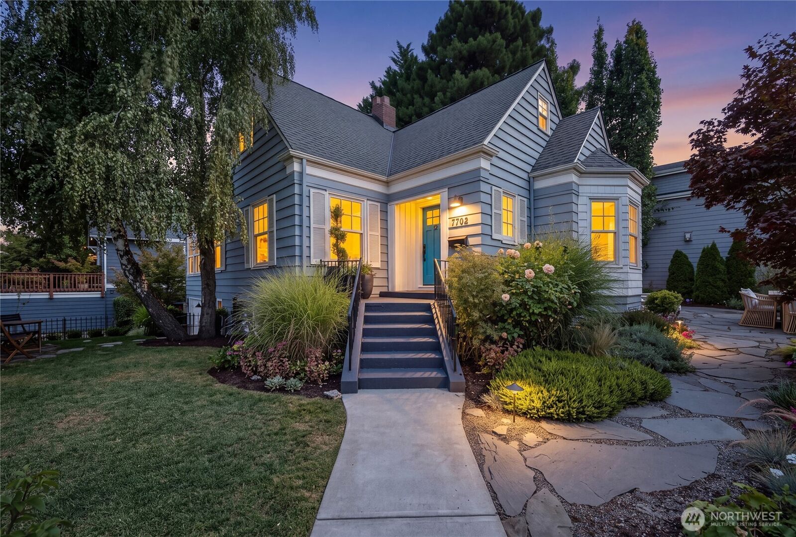 Property Photo:  7702  Sunnyside Avenue N  WA 98103 