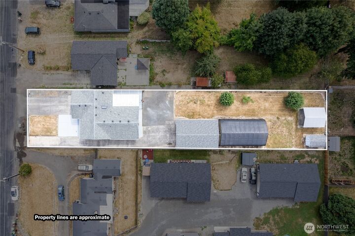 Property Photo: 3333 Pennsylvania Street WA 98632