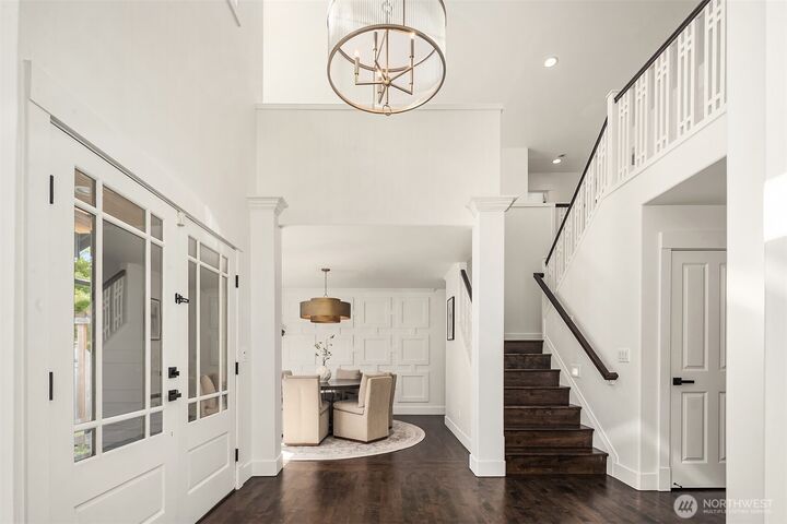 Property Photo: 12524 NE 75th Place WA 98033