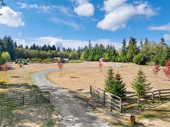 Property Photo:  5196  Foxglove Lane  WA 98260 