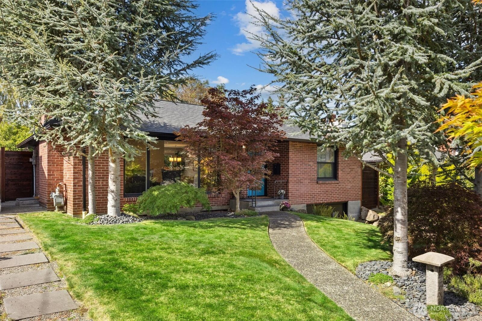 Property Photo: 3429 40th Avenue W WA 98199