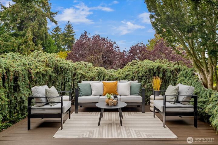 Property Photo:  6022  45th Avenue SW  WA 98136 