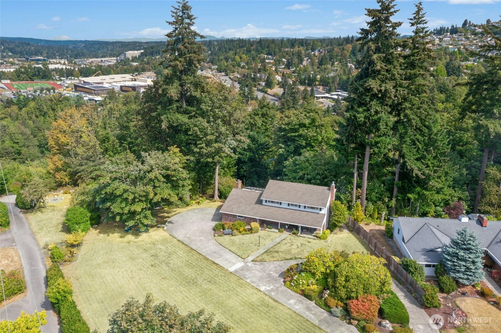 Property Photo: 12406 SE 47th Street WA 98006