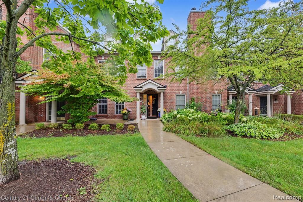 Property Photo:  5754 Hampshire Lane  MI 48197 
