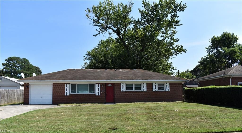 Property Photo:  5005 Paine Ln  VA 23455 