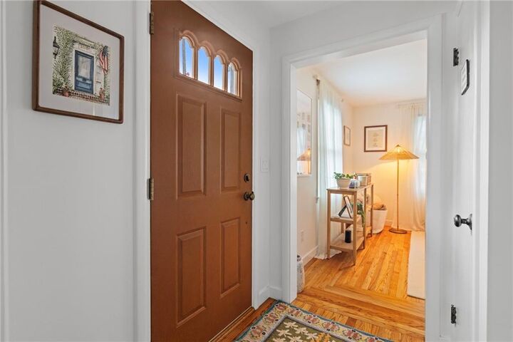 Property Photo:  7 Beach Street  RI 02840 