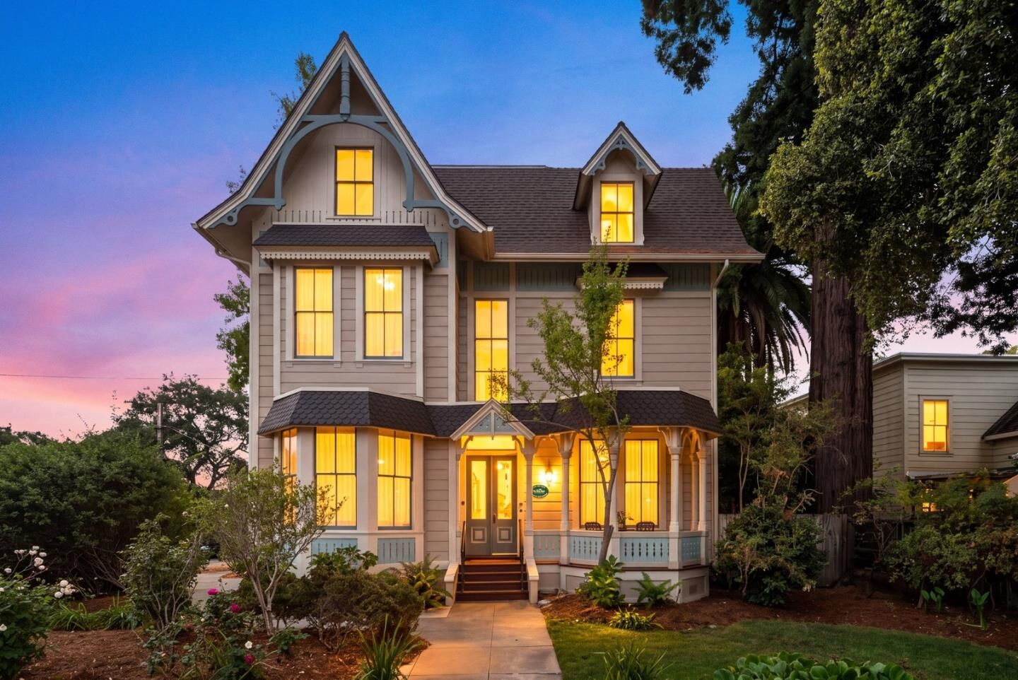 Property Photo:  419 Locust Street  CA 95060 
