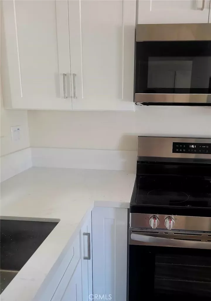 Property Photo:  2293 Via Puerta  CA 92637 