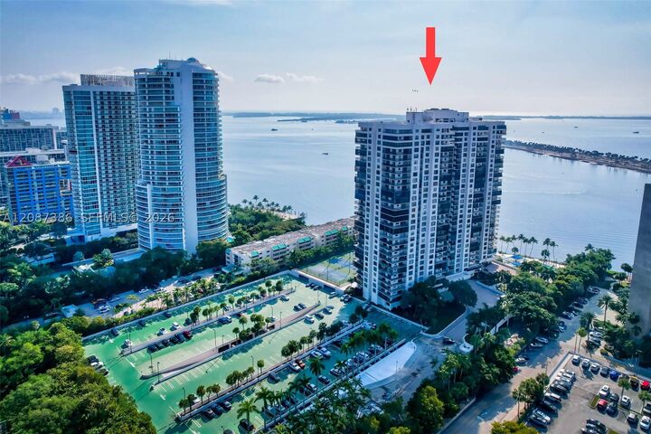 Property Photo:  2333 Brickell Ave 2814  FL 33129 