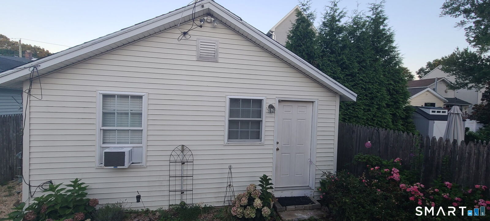 Property Photo: 10 East Avenue CT 06460