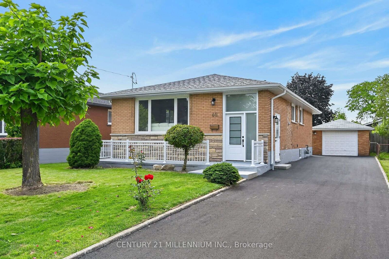 Property Photo:  40 Purdy Crescent Upper  ON L9A 3B3 