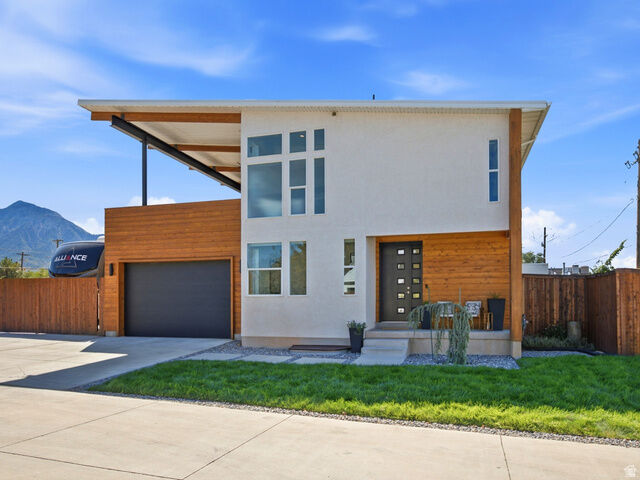 Property Photo:  3272 S 2000 E  UT 84109 