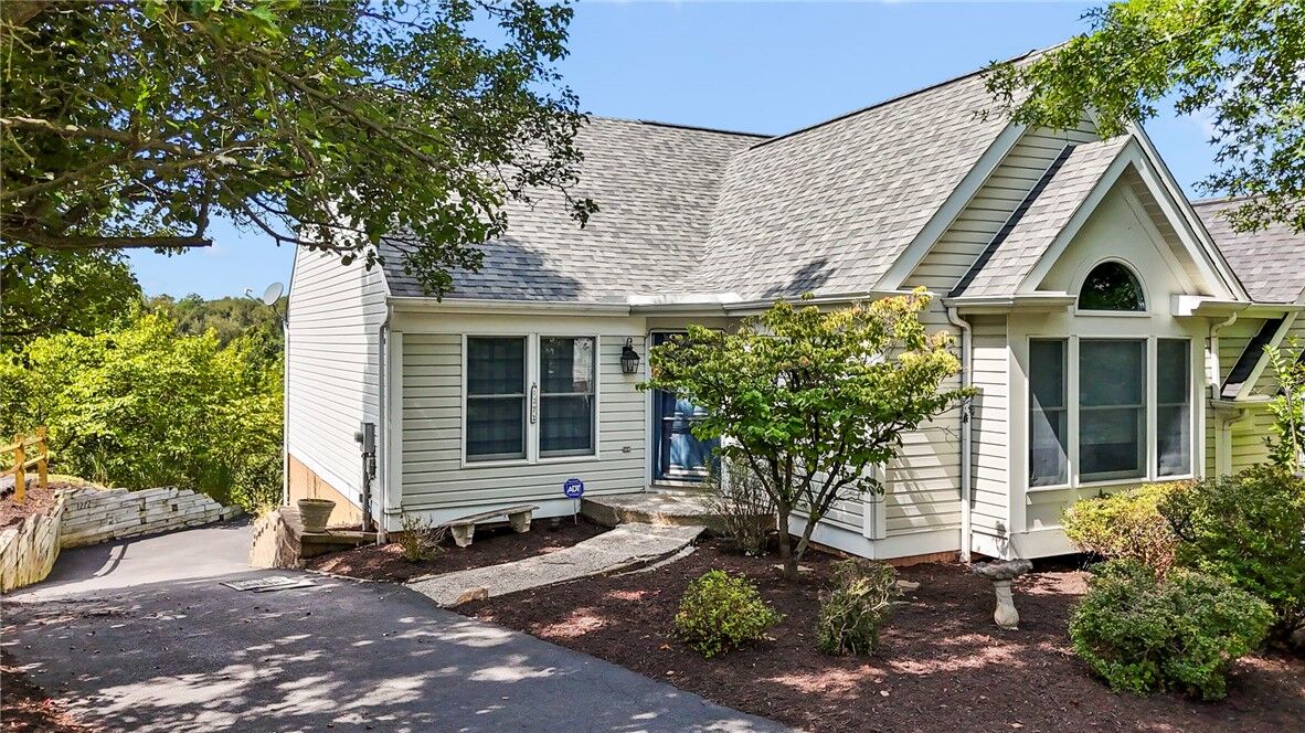 Property Photo:  1272 Meadowbrook Dr.  PA 15317 