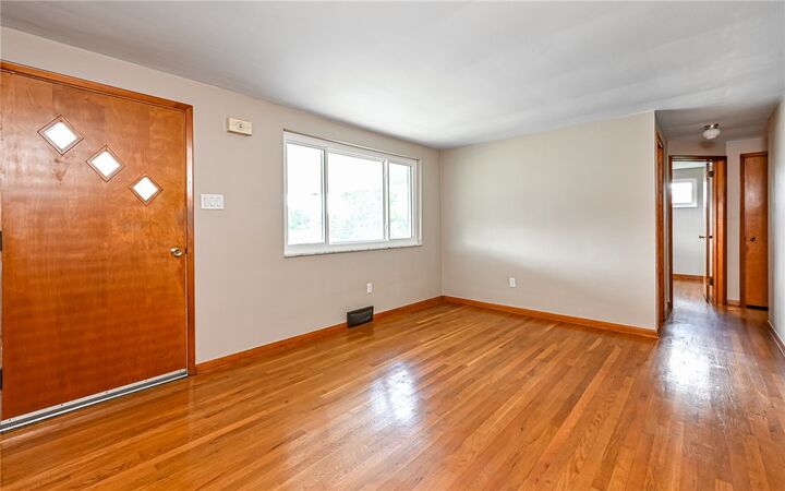 Property Photo:  143 Connie Dr  PA 15214 
