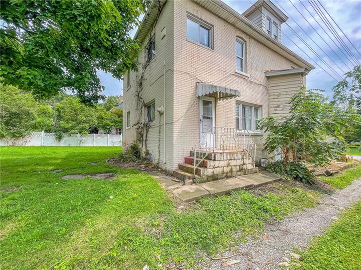 Property Photo: 309 Phillips St PA 16101