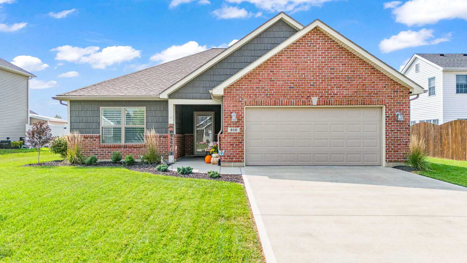 Property Photo: 210 Fox Harbor Drive OH 45373