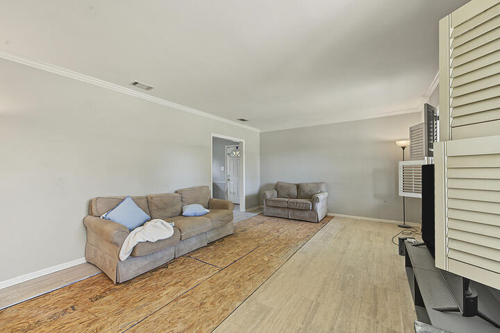 Property Photo: 2103 Robinhood Road GA 31707
