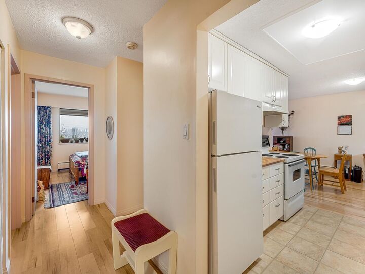 Property Photo:  5340 Hastings Street 307  BC V5B 1R1 