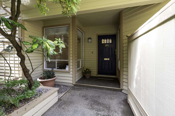 Property Photo:  1100 W 7th Avenue 107  BC V6H 1B4 