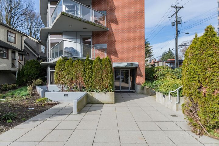 Property Photo:  2965 Fir Street 902  BC V6J 5M9 