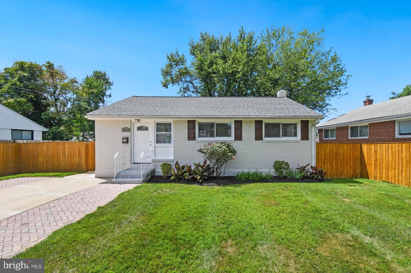 Property Photo:  10012 Sinnott Drive  MD 20817 