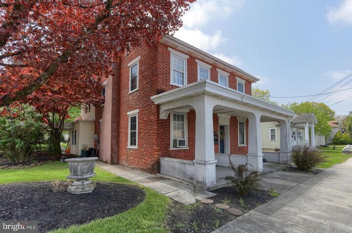 Property Photo:  702 W Main Street  PA 17078 