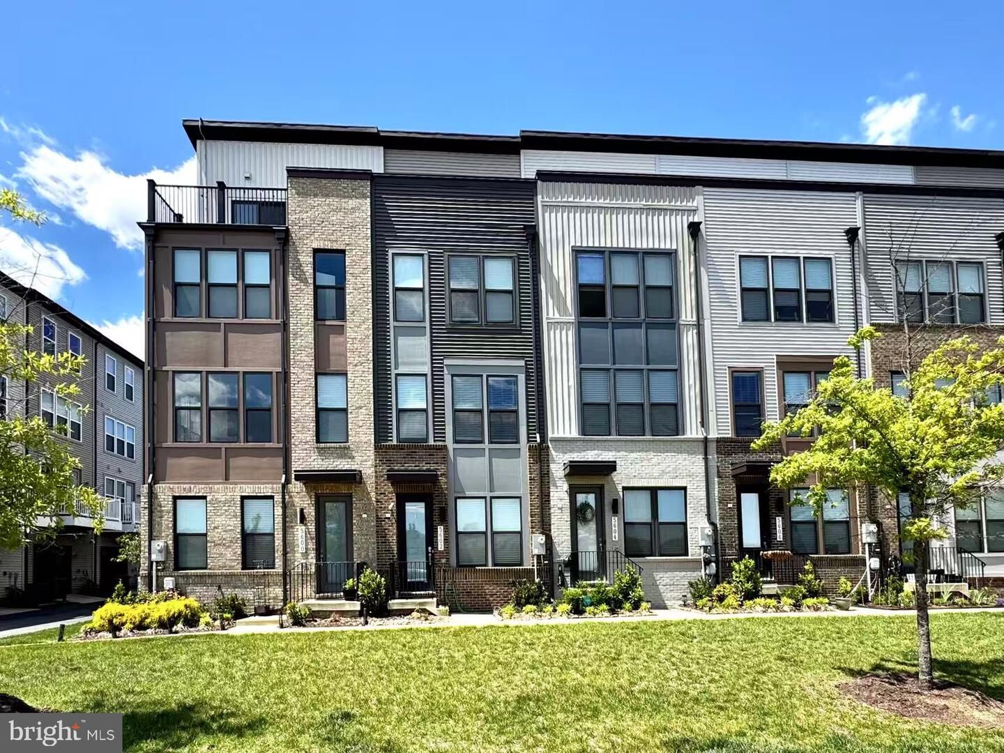 Property Photo: 5602 Little Branch Run MD 20782