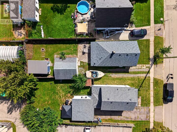 Property Photo:  229 Dain Avenue  ON L3B 3E7 