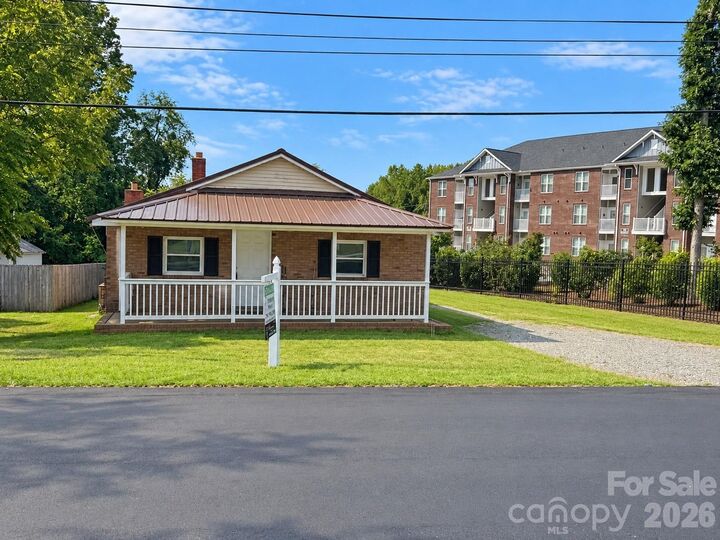 Property Photo:  1231 Bradford Heights Road  NC 28054 
