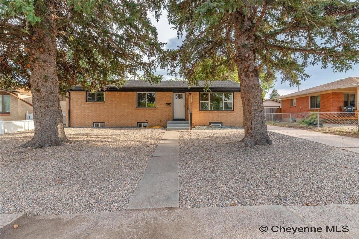 Property Photo: 3413 Frontier St WY 82001