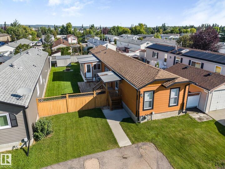 Property Photo:  6 Sunset Boulevard  AB T7X 3J1 