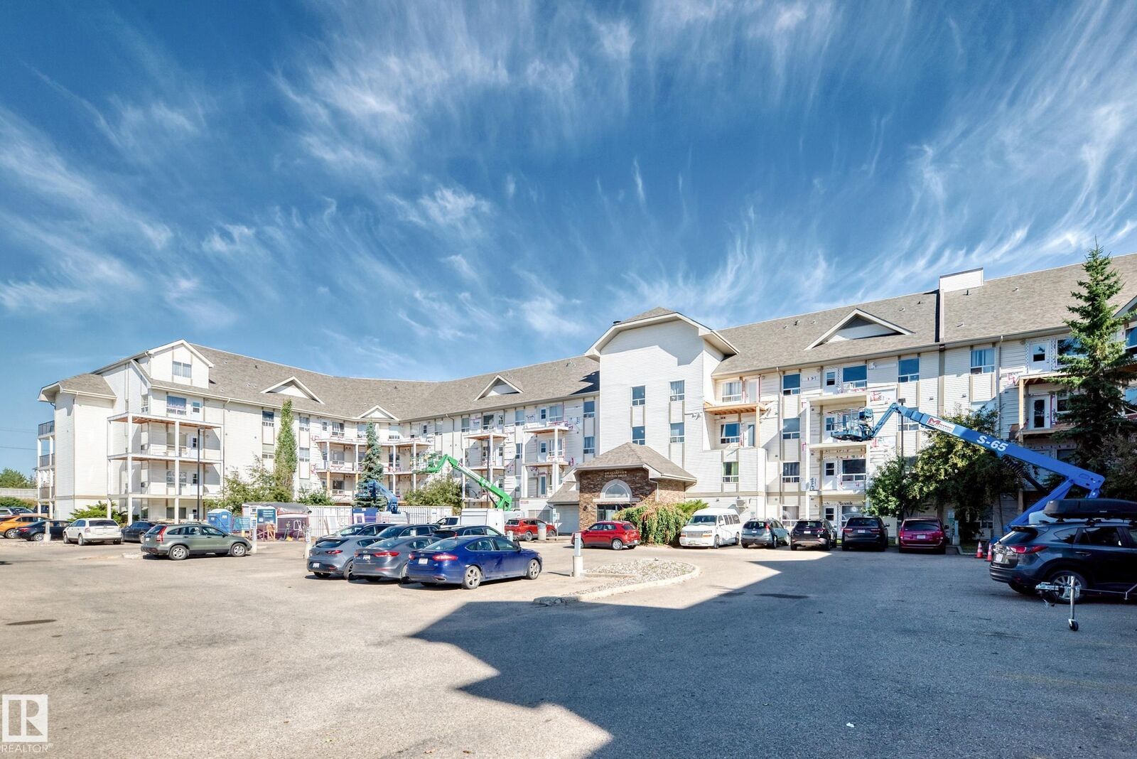 Property Photo:  330 Clareview Station Drive NW 1303  AB T5Y 0E6 