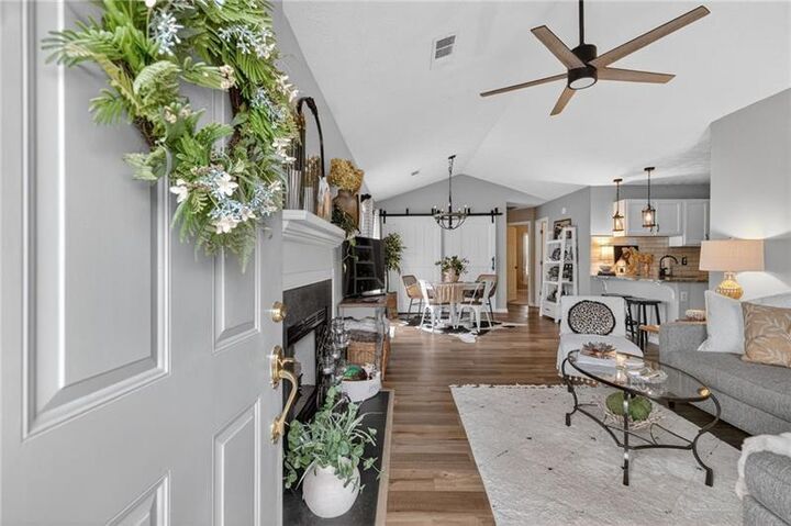 Property Photo: 513 Stanford Place GA 30188
