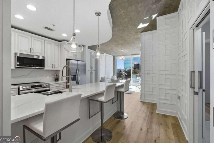 Property Photo: 400 W Peachtree Street NW 705 GA 30308
