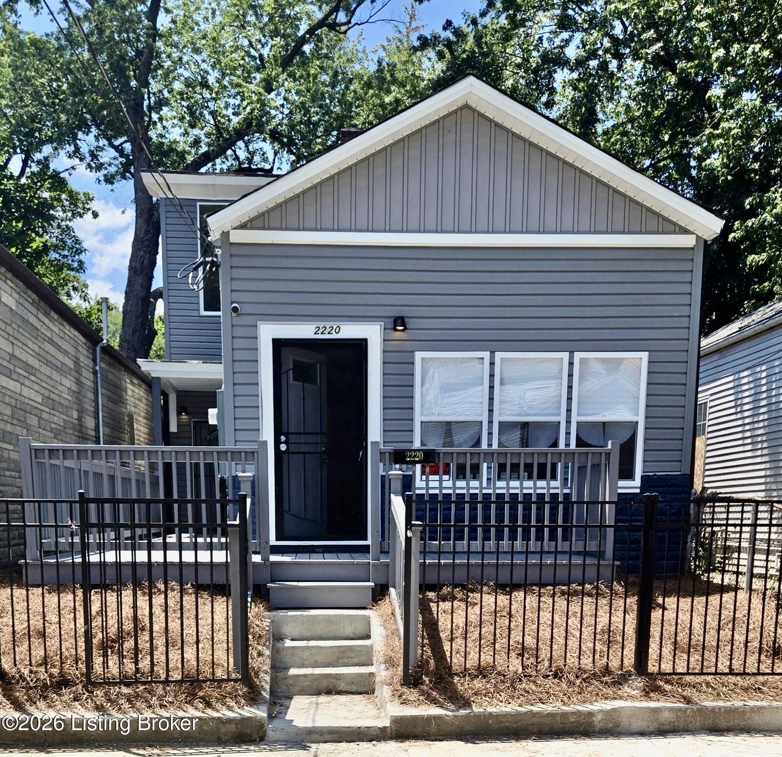 Property Photo:  2220 Griffiths Ave  KY 40212 