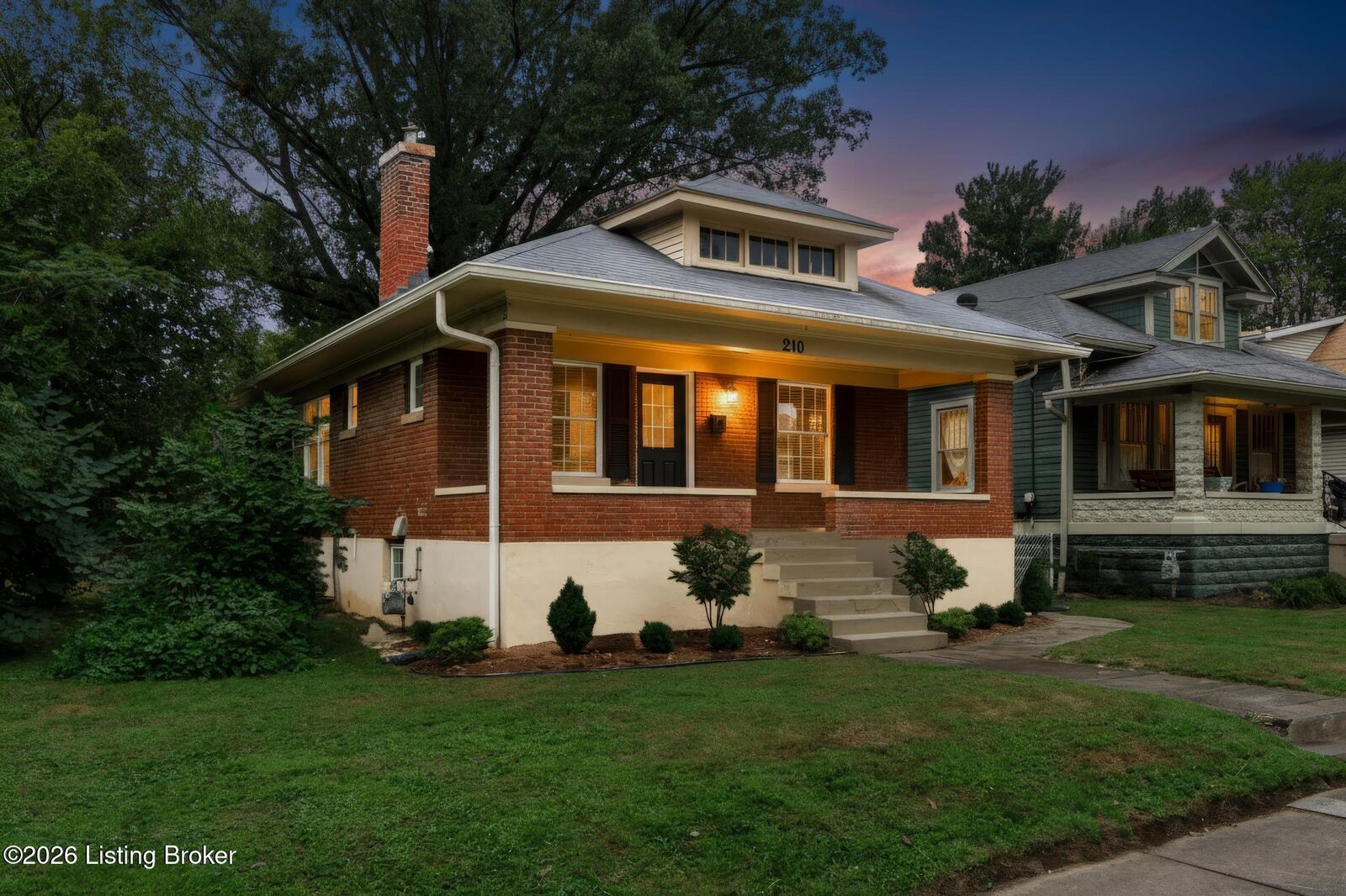 Property Photo:  210 Cornell Pl  KY 40207 