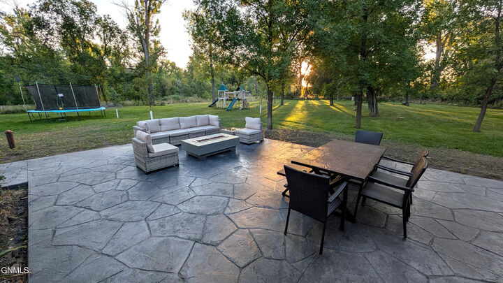 Property Photo:  365 Glenwood Drive  ND 58504 