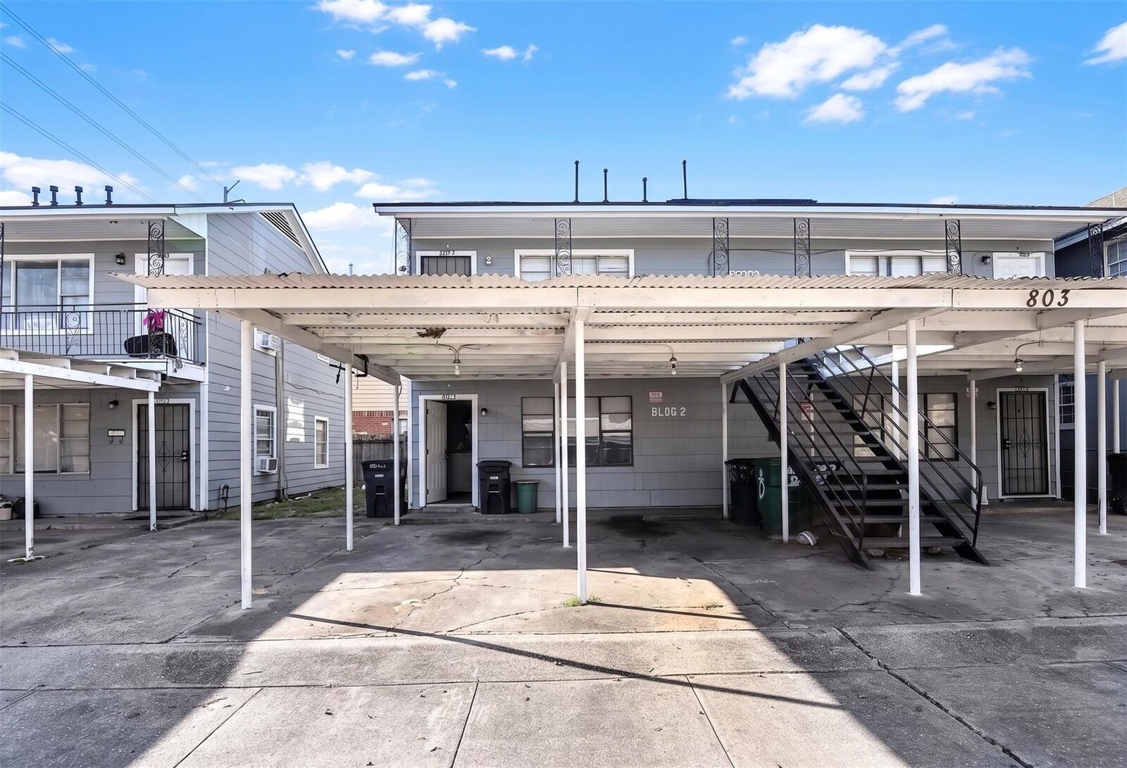 Property Photo: 801 &Amp 803 66th St TX 77011
