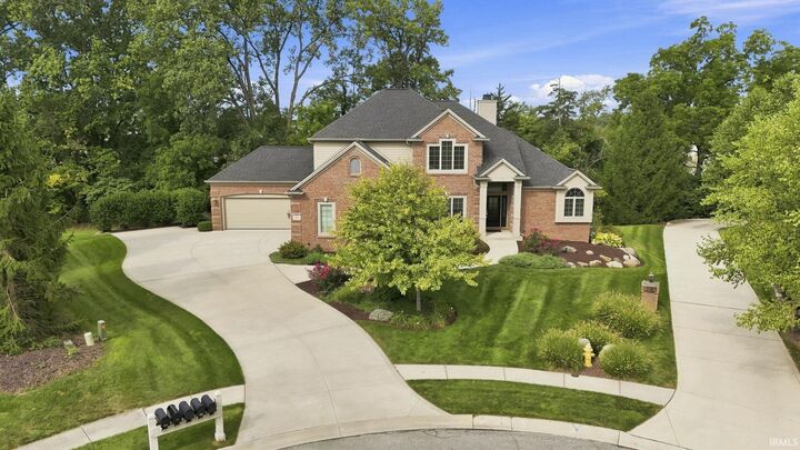 Property Photo: 229 Eagle Cliff Cove IN 46748