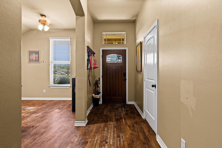 Property Photo: 201 Sierra Vista 201 Sierra Vista Ln TX 75605