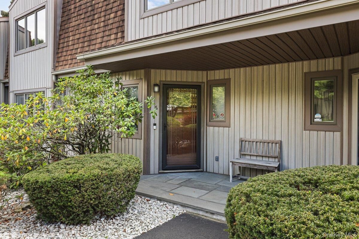 Property Photo: 5 Meadowlark Circle NY 10566