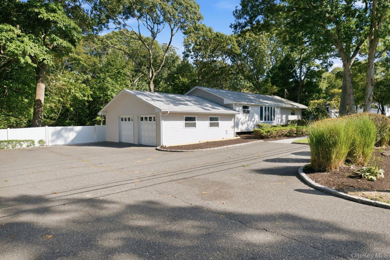 Property Photo:  65 Holbrook Road  NY 11720 