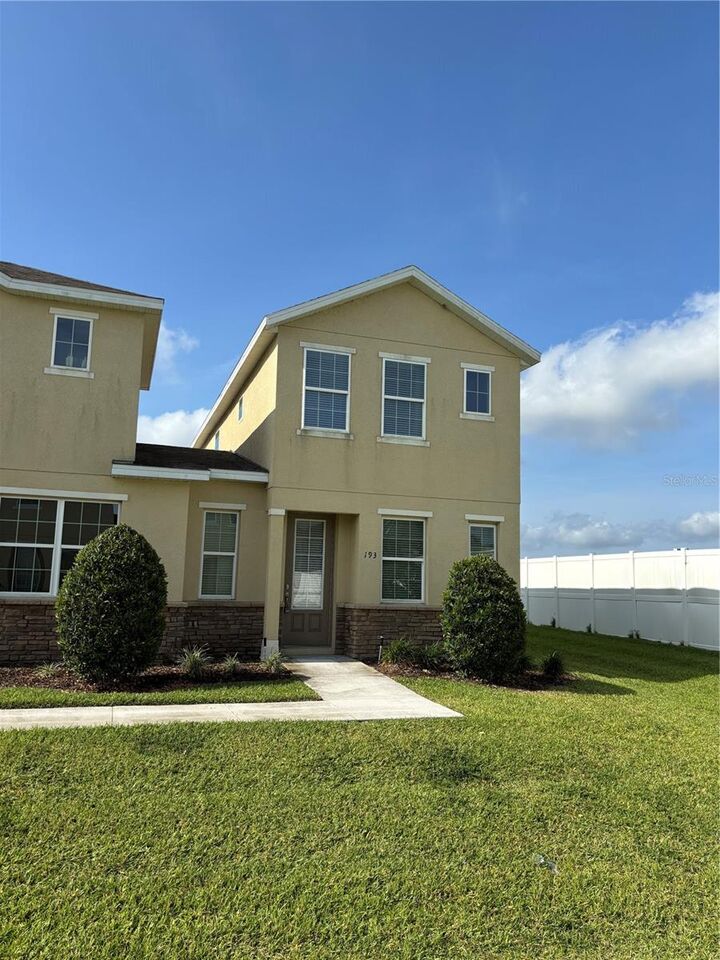 Property Photo:  193 Holly Village Drive  FL 33837 