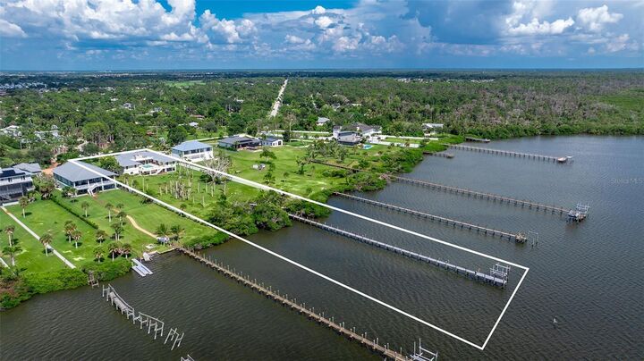 Property Photo:  1115 Bayshore Drive  FL 34223 