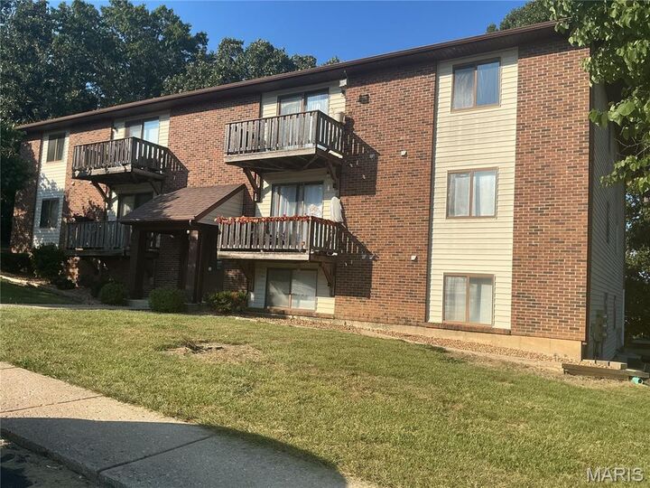 Property Photo:  13-5 Woodland Oaks Drive  MO 63084 